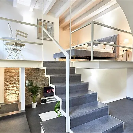 Astra-modern Loft Cathedral View *