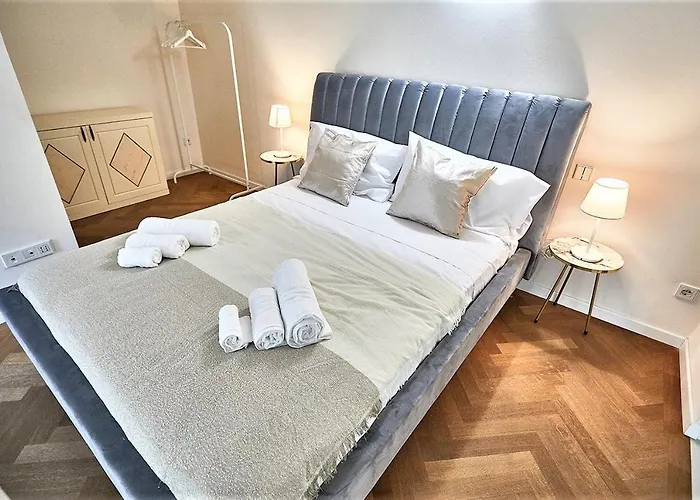 Astra-modern Loft Cathedral View *