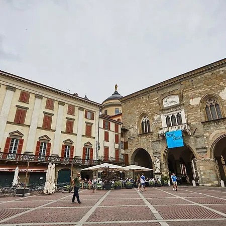 Astra-modern Loft Cathedral View