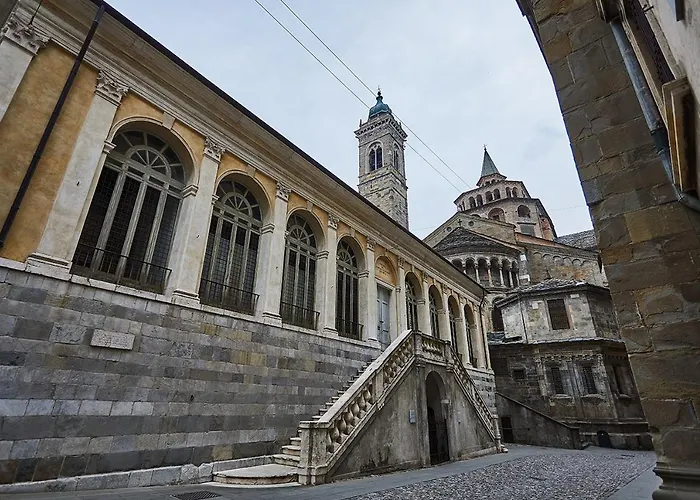 Astra-modern Loft Cathedral View Apartment Bergamo