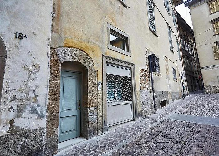 Astra-modern Loft Cathedral View *