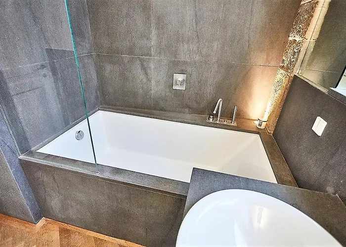 Astra-modern Loft Cathedral View Apartment *